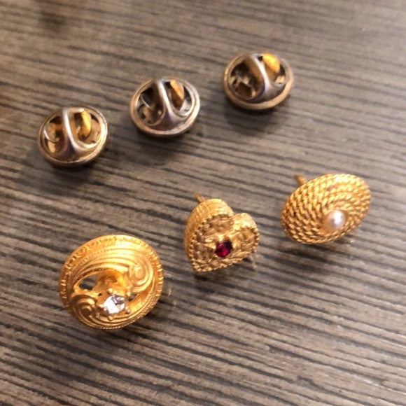 Vintage 1990’s Matte Goldtone Scatter Pins - Picture 2 of 12